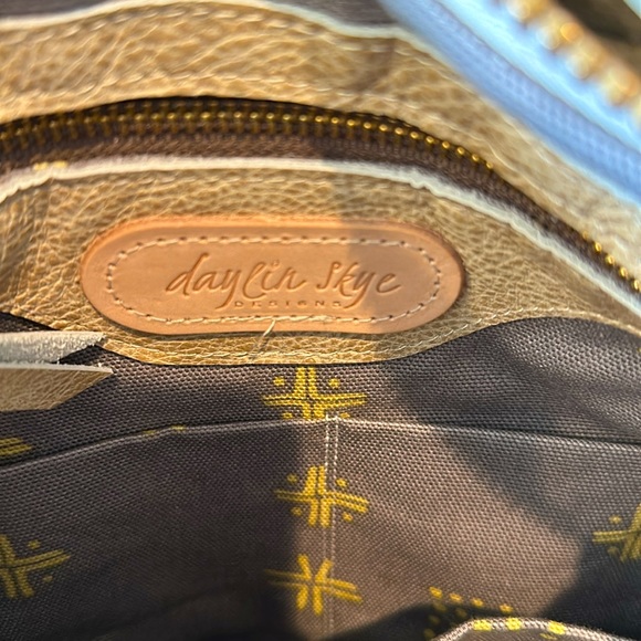 DAYLIN SKYE ~ Custom Leather Convertible Backpack ~ Vanilla Outlaw - Picture 8 of 10